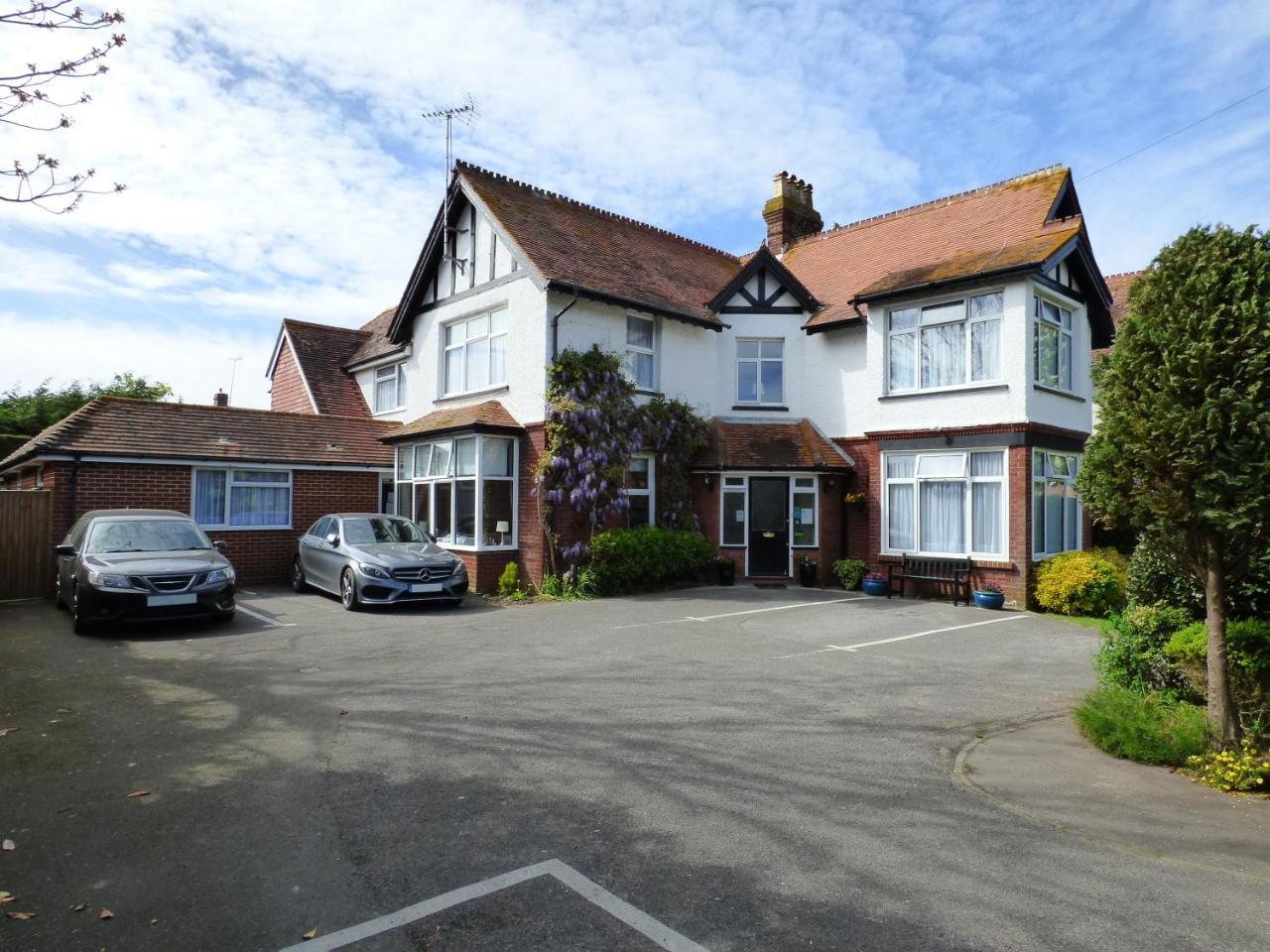 Kenmore Guest House Rustington Exterior photo